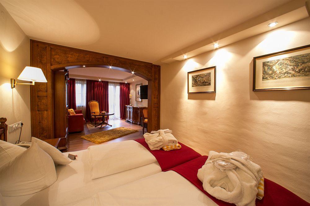 Hotel Hirsch Оберщауфен Екстериор снимка