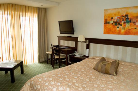 Hotel Hirsch Оберщауфен Стая снимка