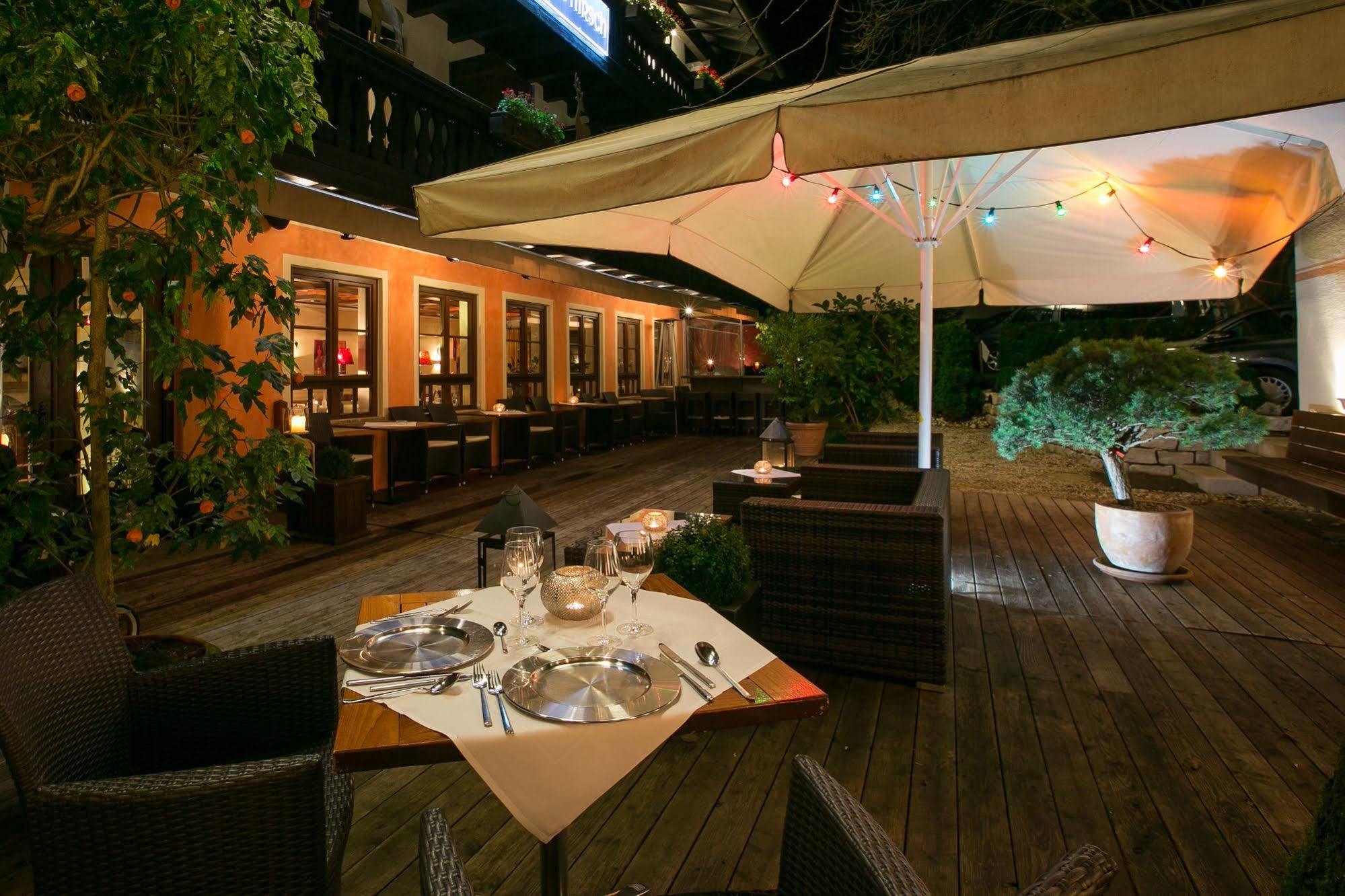 Hotel Hirsch Оберщауфен Екстериор снимка