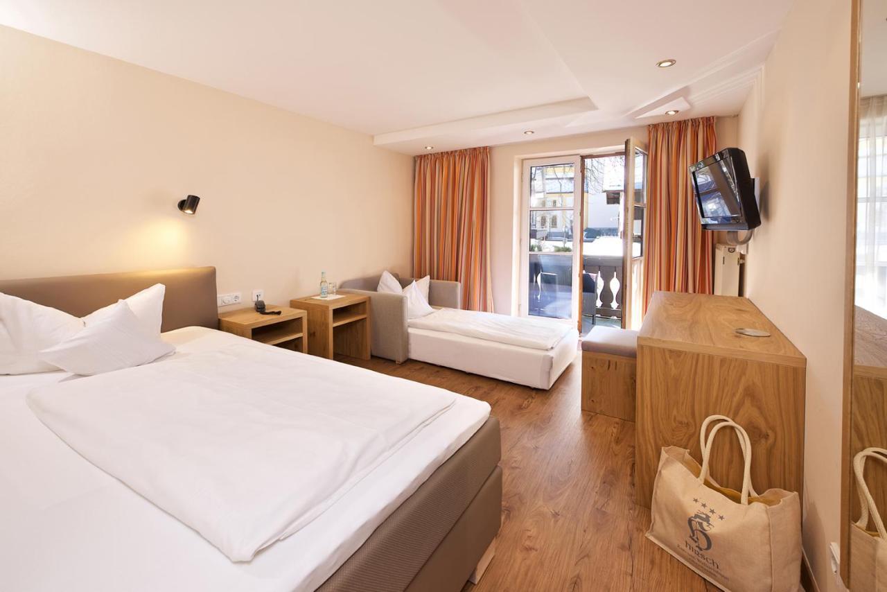 Hotel Hirsch Оберщауфен Екстериор снимка
